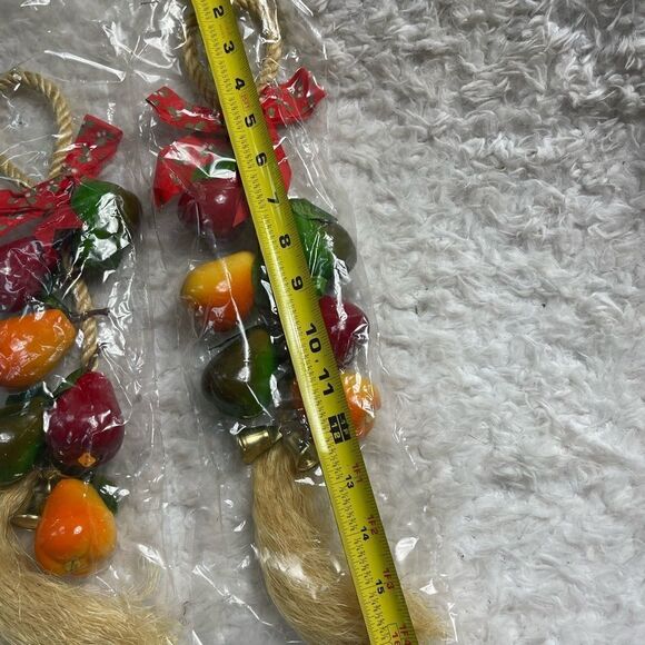 New Vintage pair of faux fruits with rope hanging wall gold tone bells &red bow - Picture 5 of 10
